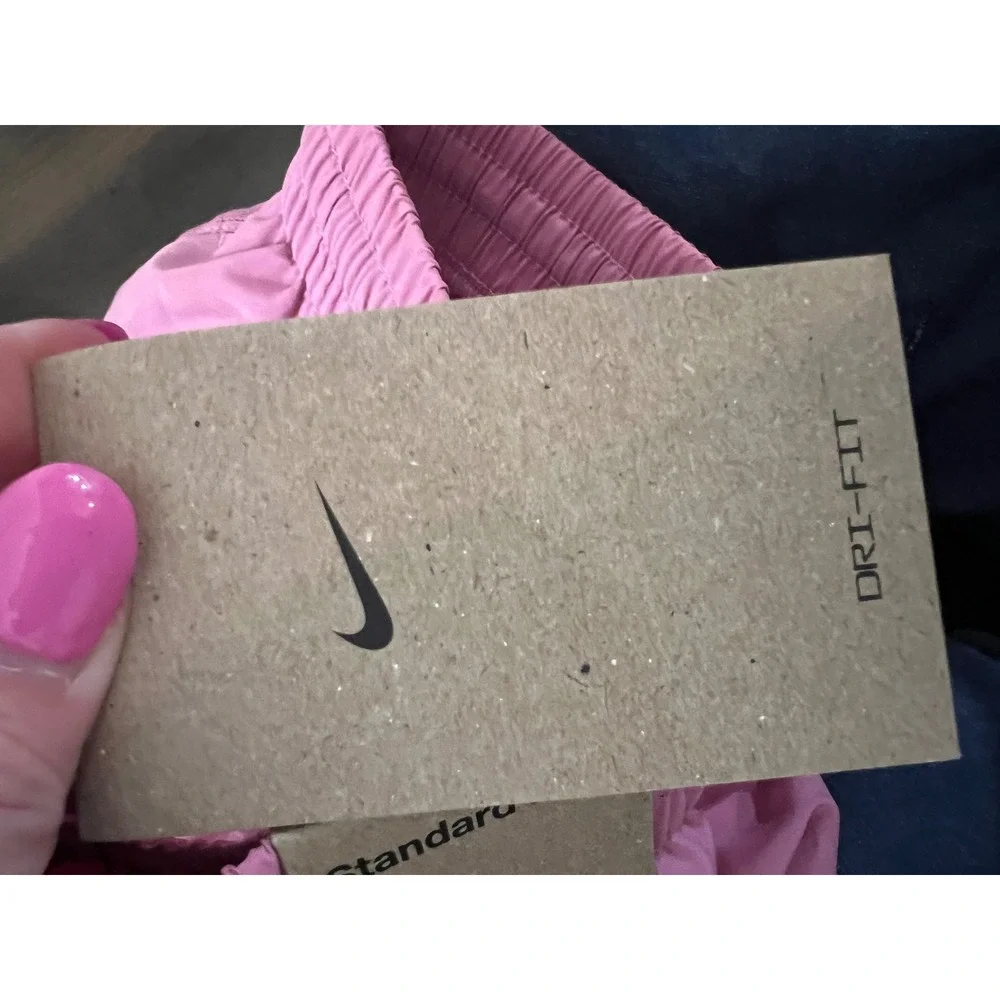 Nike Dri-FIT Kids Training Shorts Pink DX5382-646 Size Large NWT